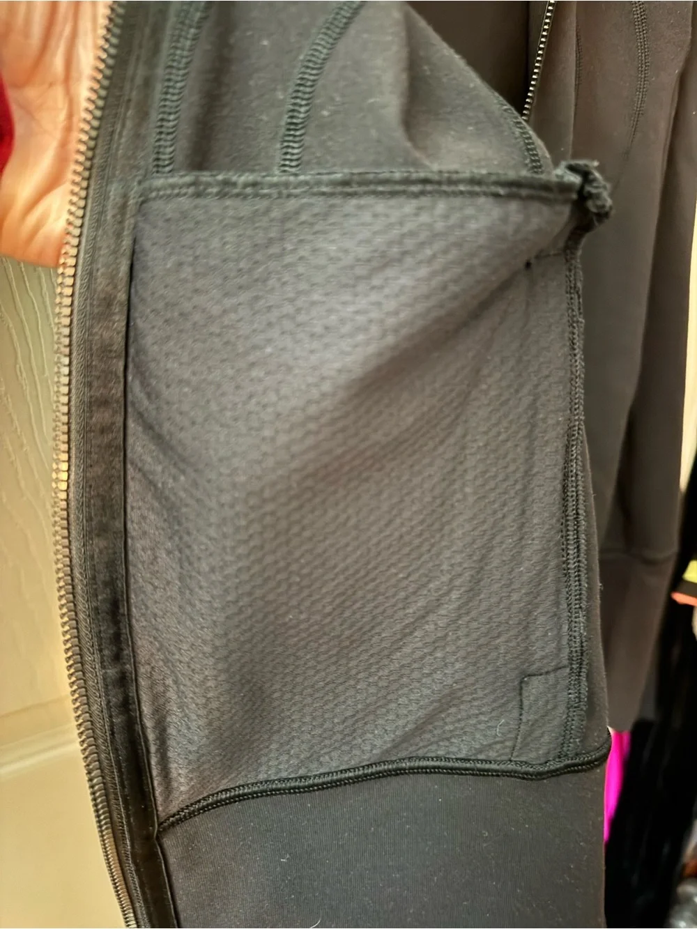Lululemon Black Full-Zip High Collar Define Jacket with Hood Woman’s Size 2